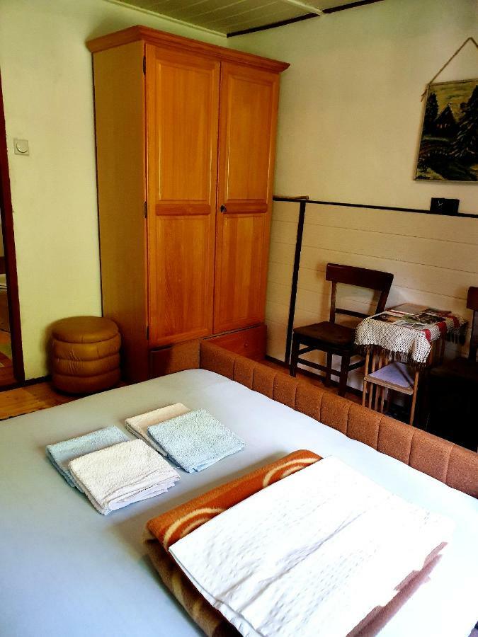 Draga Koncar Guest House Vrelo Korenicko Exterior photo